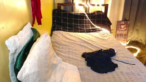 _jazzysweetheart_ online show from April 6, 4:52 pm