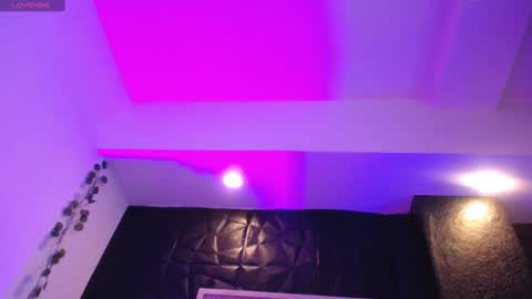 Snapshot of _johana18 chatting on December 24, 4:51 pm Mia online show from December 24, 4:51 pm