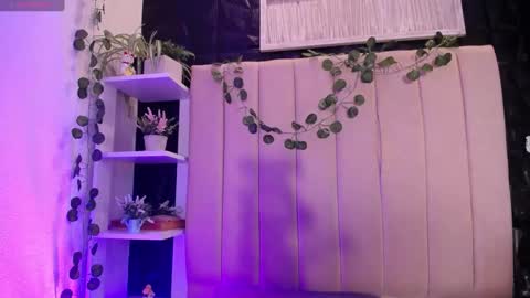 Snapshot of _johana18 chatting on January 13, 5:02 pm Mia online show from January 13, 5:02 pm