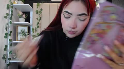 Snapshot of _johana18 chatting on February 28, 1:25 pm Mia online show from February 28, 1:25 pm