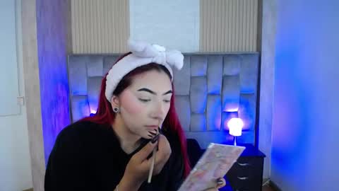 Snapshot of _johana18 chatting on September 11, 1:44 pm Mia online show from September 11, 1:44 pm