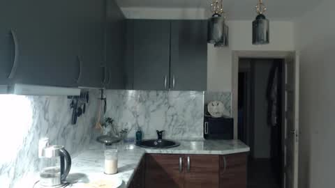 Joni online show from February 25, 6:47 am