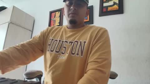 Snapshot of _jordanxxiii chatting on December 5, 1:42 pm jordan online show from December 5, 1:42 pm