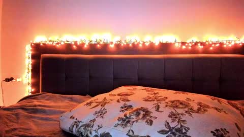 _just_a_simple_girl online show from February 20, 5:40 pm