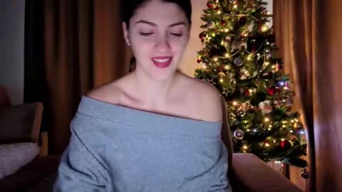 _just_a_simple_girl online show from January 6, 1:04 pm