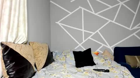 Dennise online show from November 11, 6:02 am