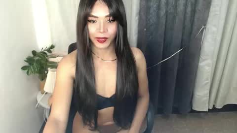 _karie_ online show from June 1, 11:56 am