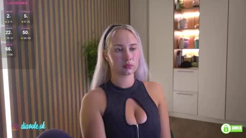 Snapshot of _kateline_ chatting on October 1, 3:07 pm Kate online show from October 1, 3:07 pm