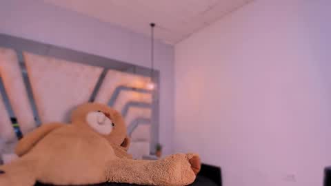 Snapshot of _kaylabrown_ chatting on February 2, 12:04 pm KAYLA online show from February 2, 12:04 pm