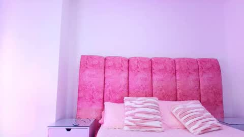 Kendall online show from November 27, 12:18 pm