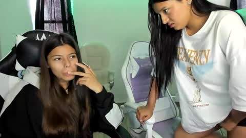 Snapshot of _khloe_sweet chatting on February 20, 7:52 pm khloe sweet online show from February 20, 7:52 pm