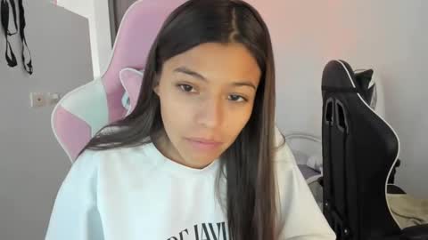 Snapshot of _khloe_sweet chatting on October 8, 6:05 pm khloe sweet online show from October 8, 6:05 pm