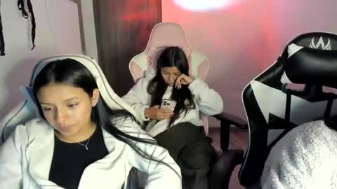 Snapshot of _khloe_sweet chatting on November 19, 11:27 pm khloe sweet online show from November 19, 11:27 pm