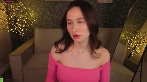 Snapshot of _kiki_angel_ chatting on February 13, 9:49 am Kiki online show from February 13, 9:49 am