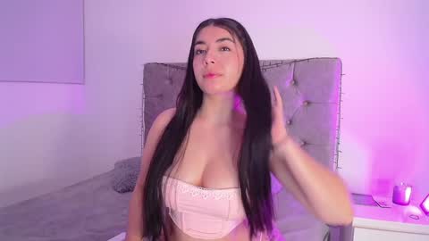 Snapshot of _kimtorres_ chatting on January 3, 8:43 am _kimtorres_ online show from January 3, 8:43 am