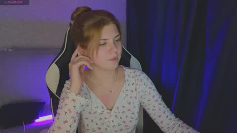 Snapshot of _kirieshka chatting on October 15, 6:41 pm Molly Emily online show from October 15, 6:41 pm