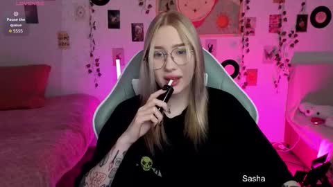 Snapshot of _kitekat_ chatting on October 29, 7:43 am _kitekat_ online show from October 29, 7:43 am