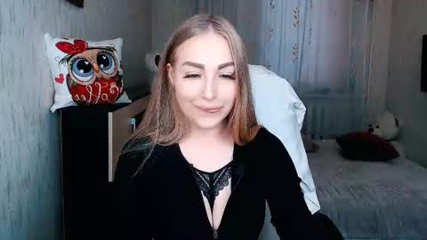 Snapshot of _kittyboo chatting on November 18, 7:13 am Aleksa online show from November 18, 7:13 am