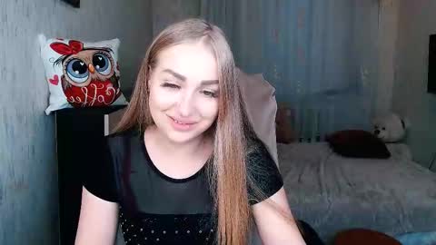 Snapshot of _kittyboo chatting on November 24, 6:35 am Aleksa online show from November 24, 6:35 am
