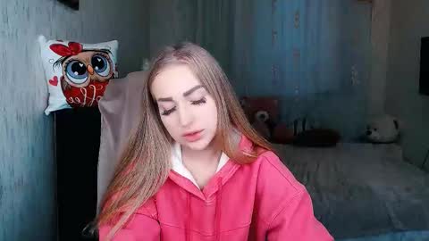 Snapshot of _kittyboo chatting on November 25, 6:57 am Aleksa online show from November 25, 6:57 am