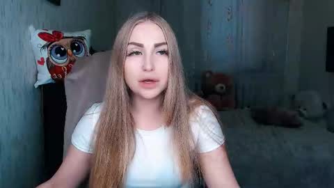 Snapshot of _kittyboo chatting on November 28, 11:57 am Aleksa online show from November 28, 11:57 am