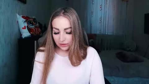 Snapshot of _kittyboo chatting on December 15, 8:51 am Aleksa online show from December 15, 8:51 am