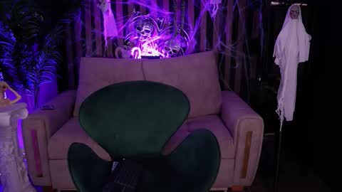 Snapshot of _kleo_ chatting on October 10, 8:30 pm online show from October 10, 8:30 pm