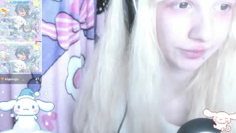  kuro  online show from December 15, 7:42 pm