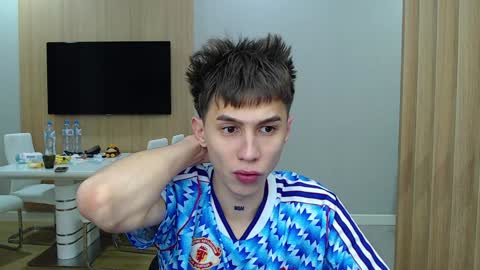 Snapshot of _kurt chatting on December 2, 5:48 pm Kurt online show from December 2, 5:48 pm