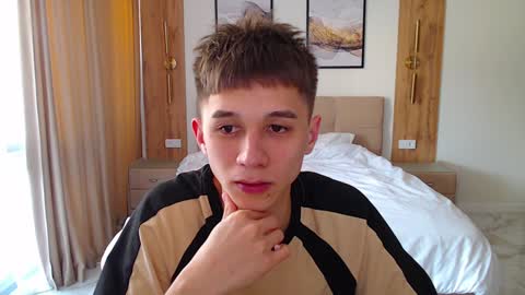 Snapshot of _kurt chatting on February 7, 9:58 am Kurt online show from February 7, 9:58 am