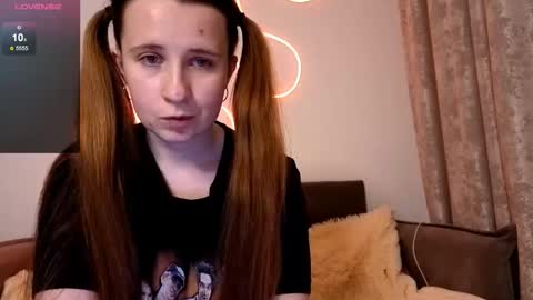 Snapshot of _kylle_ chatting on November 17, 7:41 pm _kylle_ online show from November 17, 7:41 pm