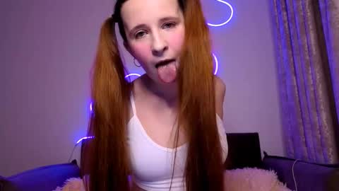 Snapshot of _kylle_ chatting on November 29, 8:45 pm _kylle_ online show from November 29, 8:45 pm