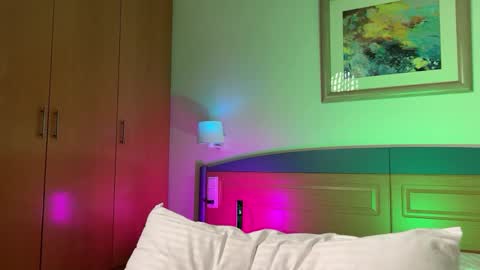 Snapshot of _l0l_ chatting on February 26, 11:52 am T-1000 online show from February 26, 11:52 am