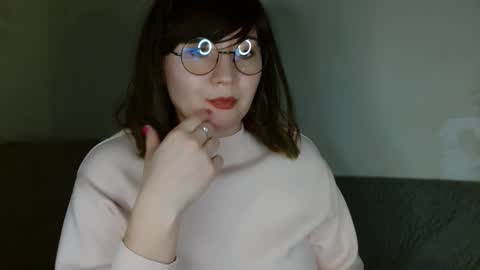 Snapshot of _lalilu_ chatting on January 4, 4:54 pm _lalilu_ online show from January 4, 4:54 pm