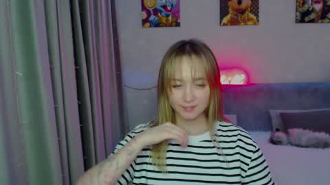 Snapshot of _lalune_ chatting on December 26, 11:35 pm _lalune_ online show from December 26, 11:35 pm