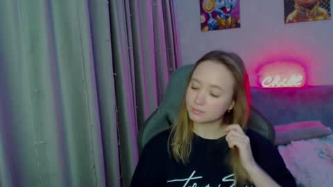 Snapshot of _lalune_ chatting on January 3, 11:01 pm _lalune_ online show from January 3, 11:01 pm