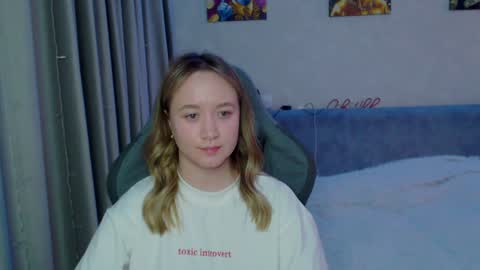 Snapshot of _lalune_ chatting on January 25, 3:19 am _lalune_ online show from January 25, 3:19 am