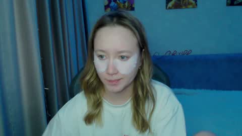 Snapshot of _lalune_ chatting on January 25, 11:13 am _lalune_ online show from January 25, 11:13 am