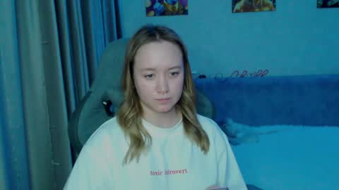 Snapshot of _lalune_ chatting on January 25, 2:14 pm _lalune_ online show from January 25, 2:14 pm