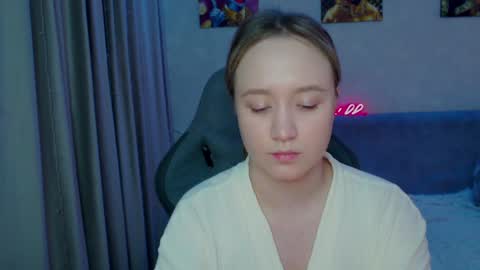 Snapshot of _lalune_ chatting on January 31, 12:28 am _lalune_ online show from January 31, 12:28 am