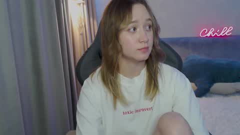 Snapshot of _lalune_ chatting on February 26, 7:38 pm _lalune_ online show from February 26, 7:38 pm