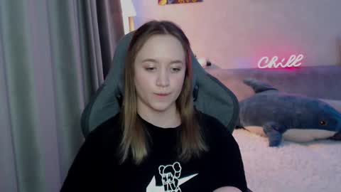 Snapshot of _lalune_ chatting on February 27, 11:04 pm _lalune_ online show from February 27, 11:04 pm