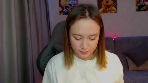 Snapshot of _lalune_ chatting on March 4, 3:22 am _lalune_ online show from March 4, 3:22 am