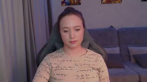 Snapshot of _lalune_ chatting on March 5, 4:45 am _lalune_ online show from March 5, 4:45 am
