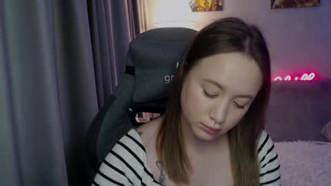 Snapshot of _lalune_ chatting on October 1, 6:41 am _lalune_ online show from October 1, 6:41 am