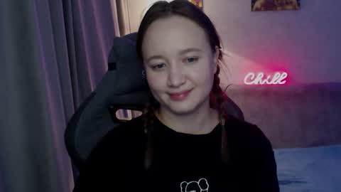 Snapshot of _lalune_ chatting on October 14, 2:51 pm _lalune_ online show from October 14, 2:51 pm