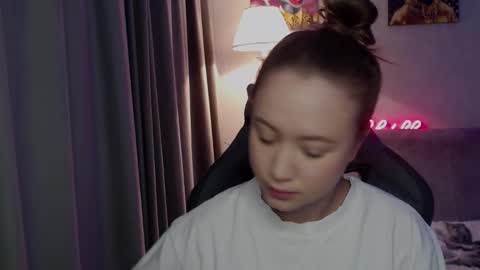 Snapshot of _lalune_ chatting on October 20, 2:56 am _lalune_ online show from October 20, 2:56 am