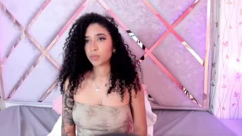 Lanna  online show from January 16, 5:33 pm