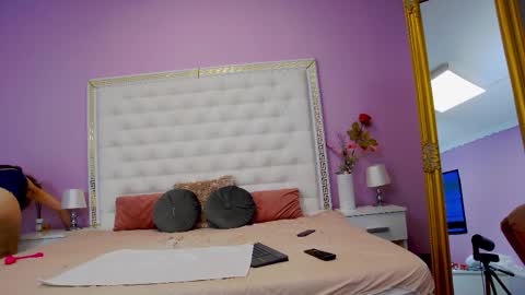 Snapshot of _lenapaul_ chatting on September 9, 4:01 am Lena Paul online show from September 9, 4:01 am