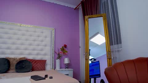 Snapshot of _lenapaul_ chatting on September 10, 3:50 am Lena Paul online show from September 10, 3:50 am